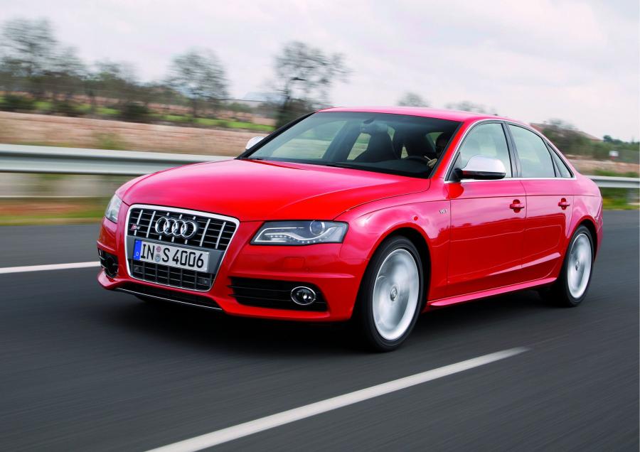  Audi S4 Sedan (B8, 8K) 2009 года  (WW) (фото 19 из 55)